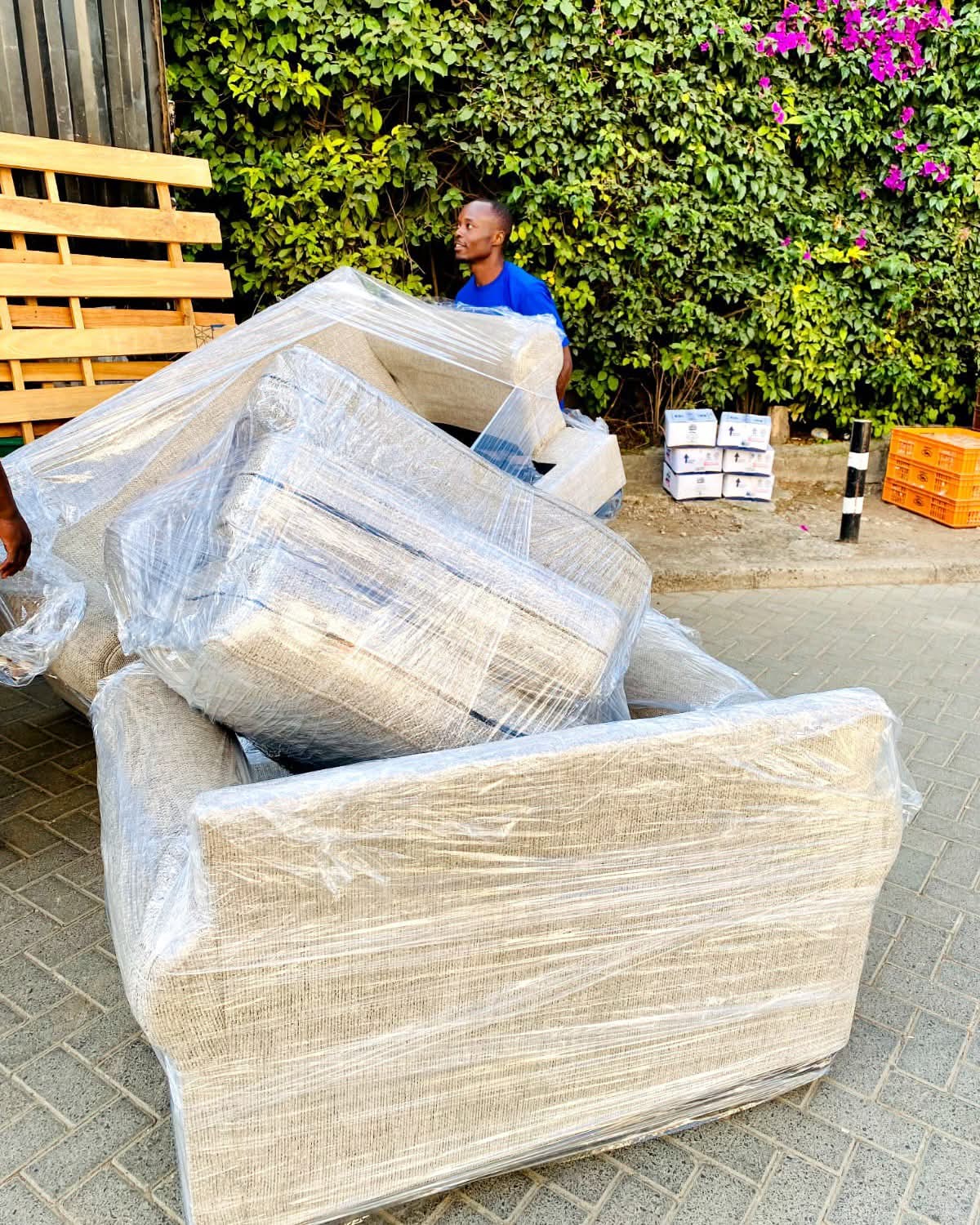 affordable movers Embakasi Nairobi - best movers in Kinoo - movers near me Kahawa Wendani illustration
